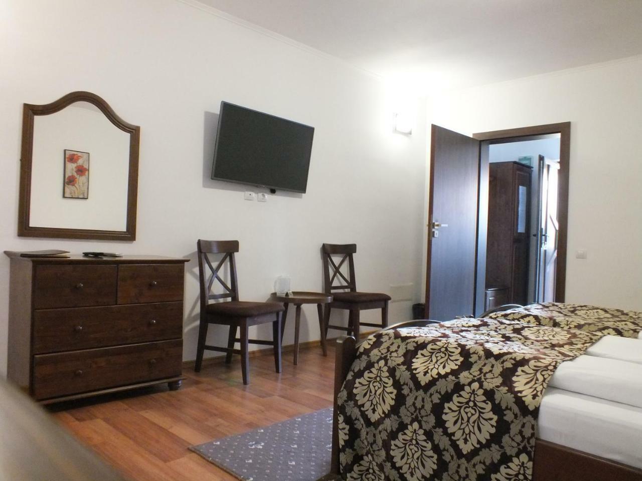 Hanul Cocosul Vitanesti المظهر الخارجي الصورة